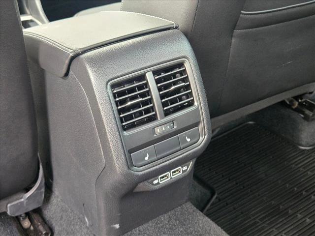 Used 2020 Volkswagen Passat 2.0T SEL image 18