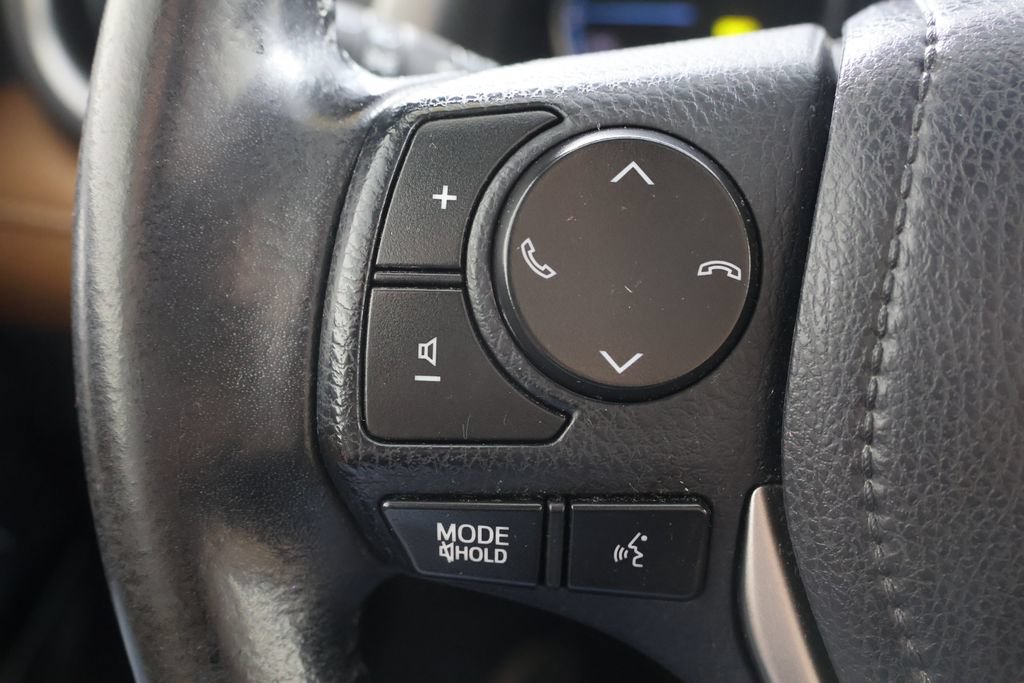 Used 2017 Toyota RAV4 Limited w/ Advanced Technology Package AWD/4WD image 11