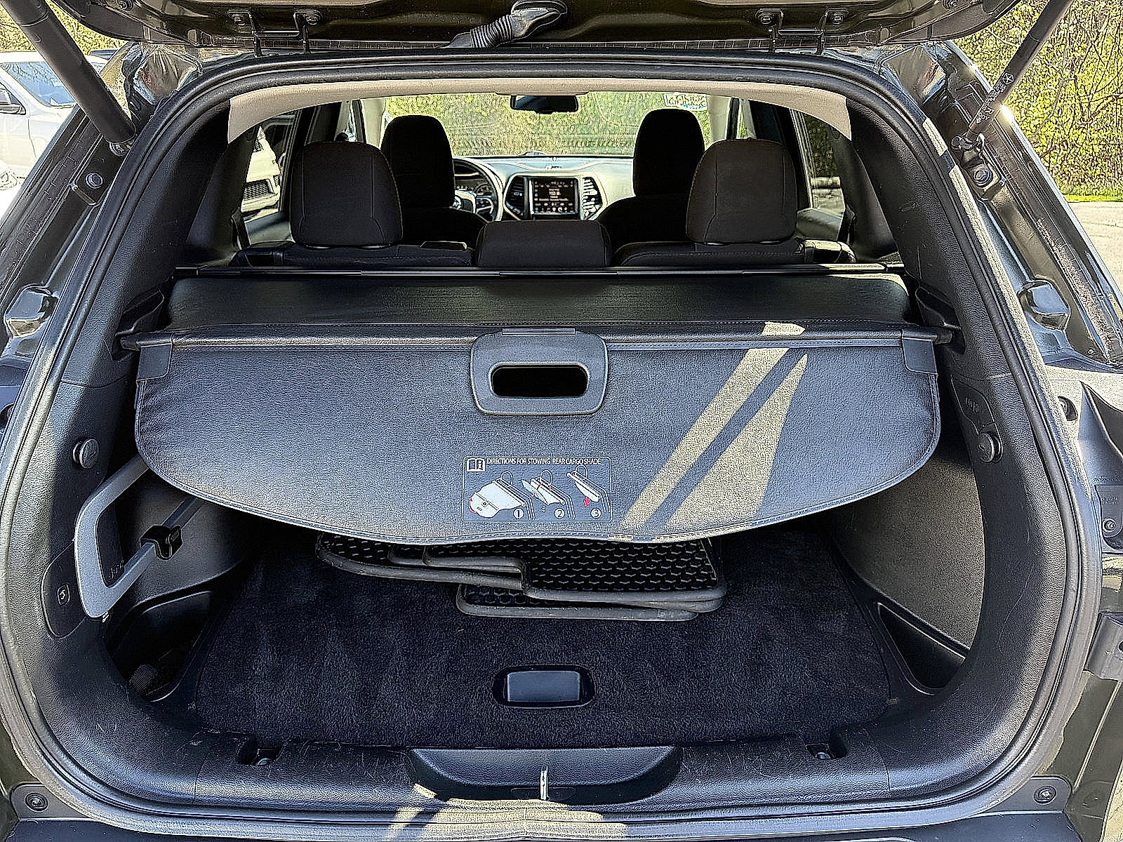 Certified 2016 Jeep Cherokee 75th Anniversary image 16