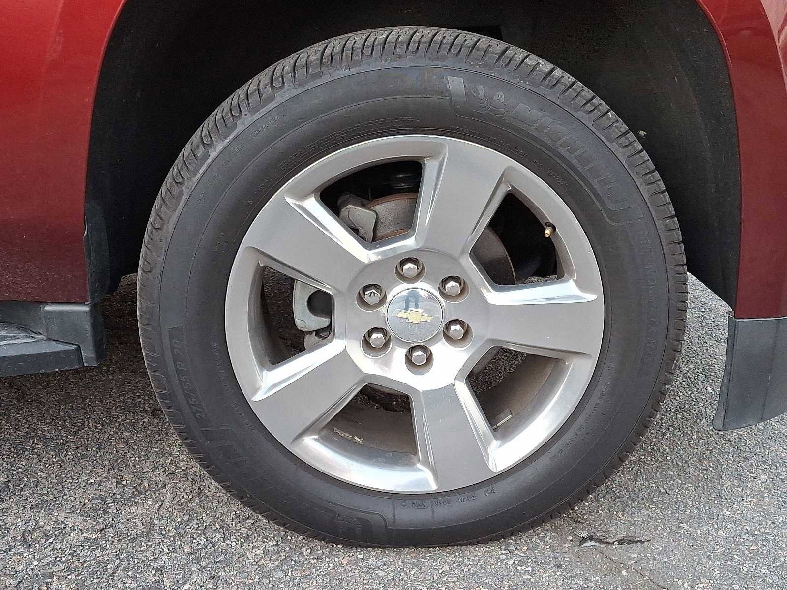 Used 2016 Chevrolet Suburban LT w/ Luxury Package image 5