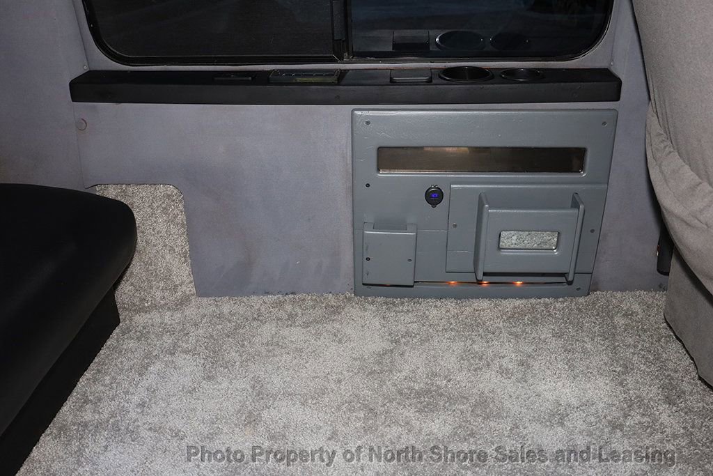 Used 1998 Dodge B1500 image 31