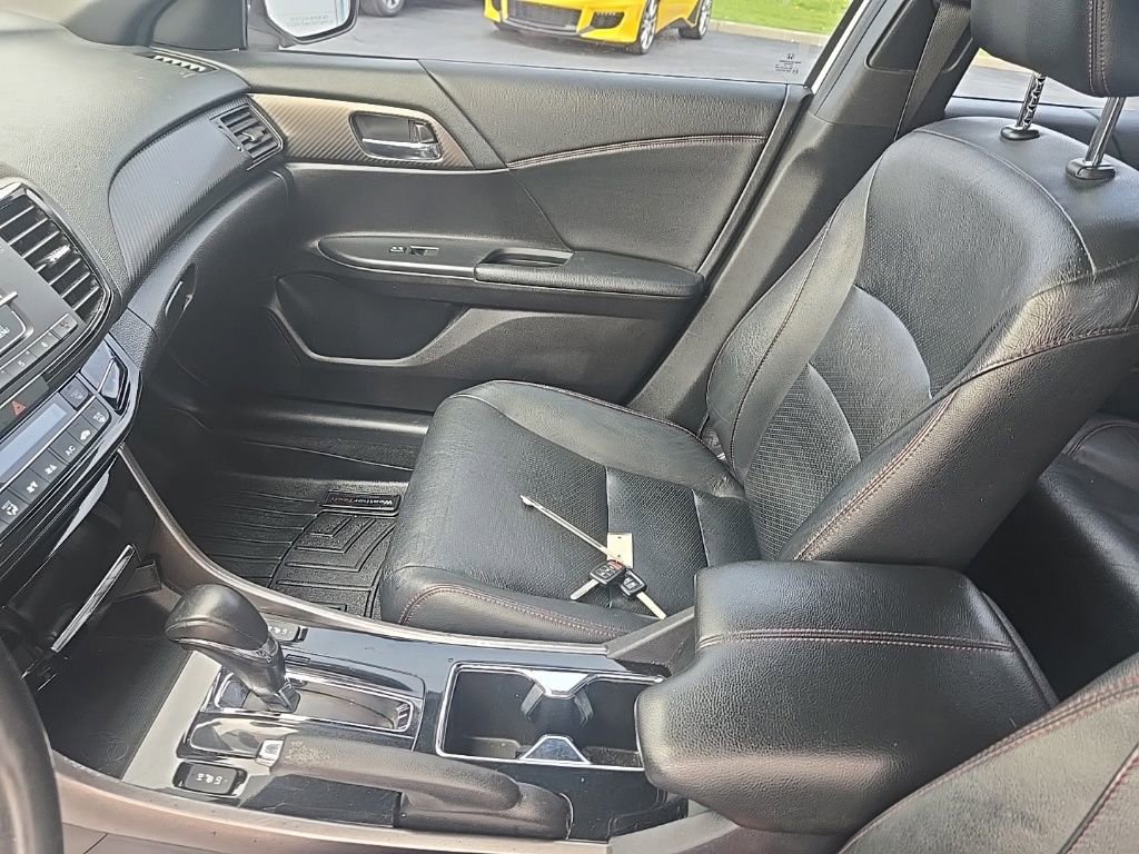 Used 2017 Honda Accord Sport Special Edition image 23