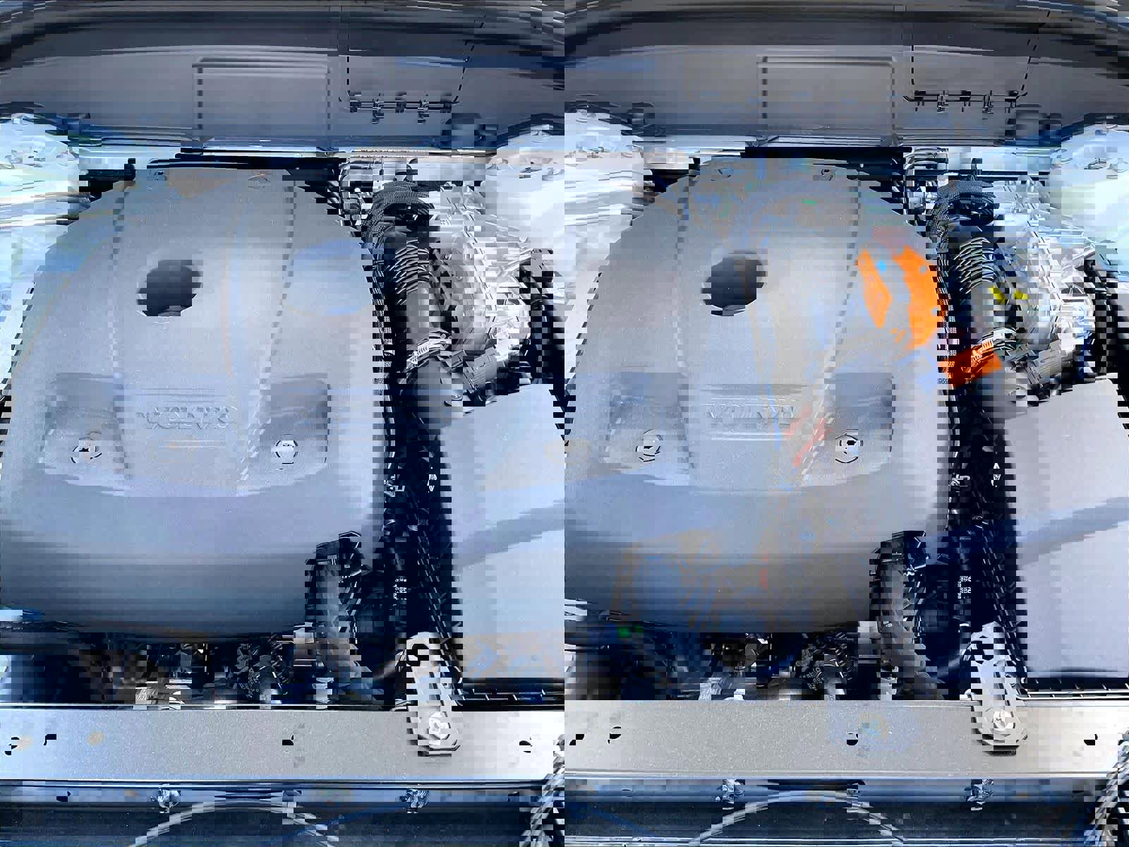 New 2026 Volvo XC60 T8 Plus w/ Protection Package Premier image 13