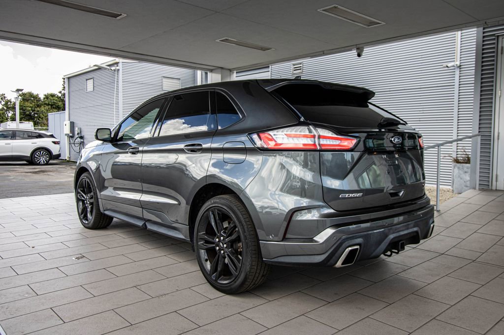 Used 2019 Ford Edge ST w/ Equipment Group 401A AWD/4WD image 11
