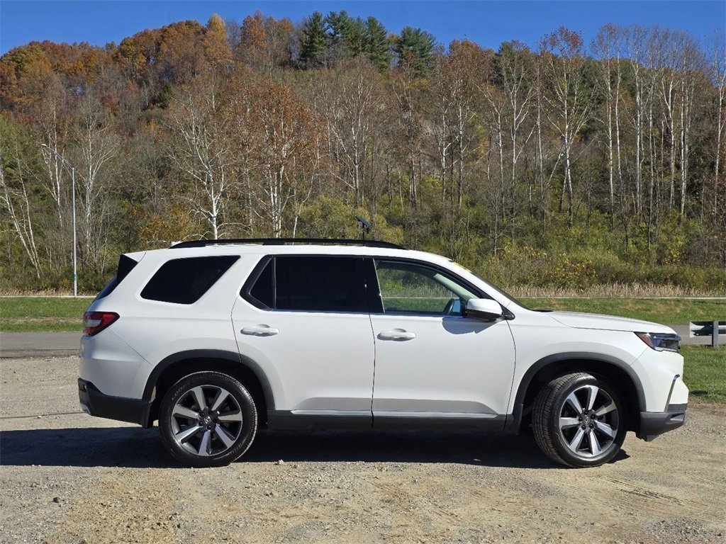 Used 2023 Honda Pilot Touring image 15