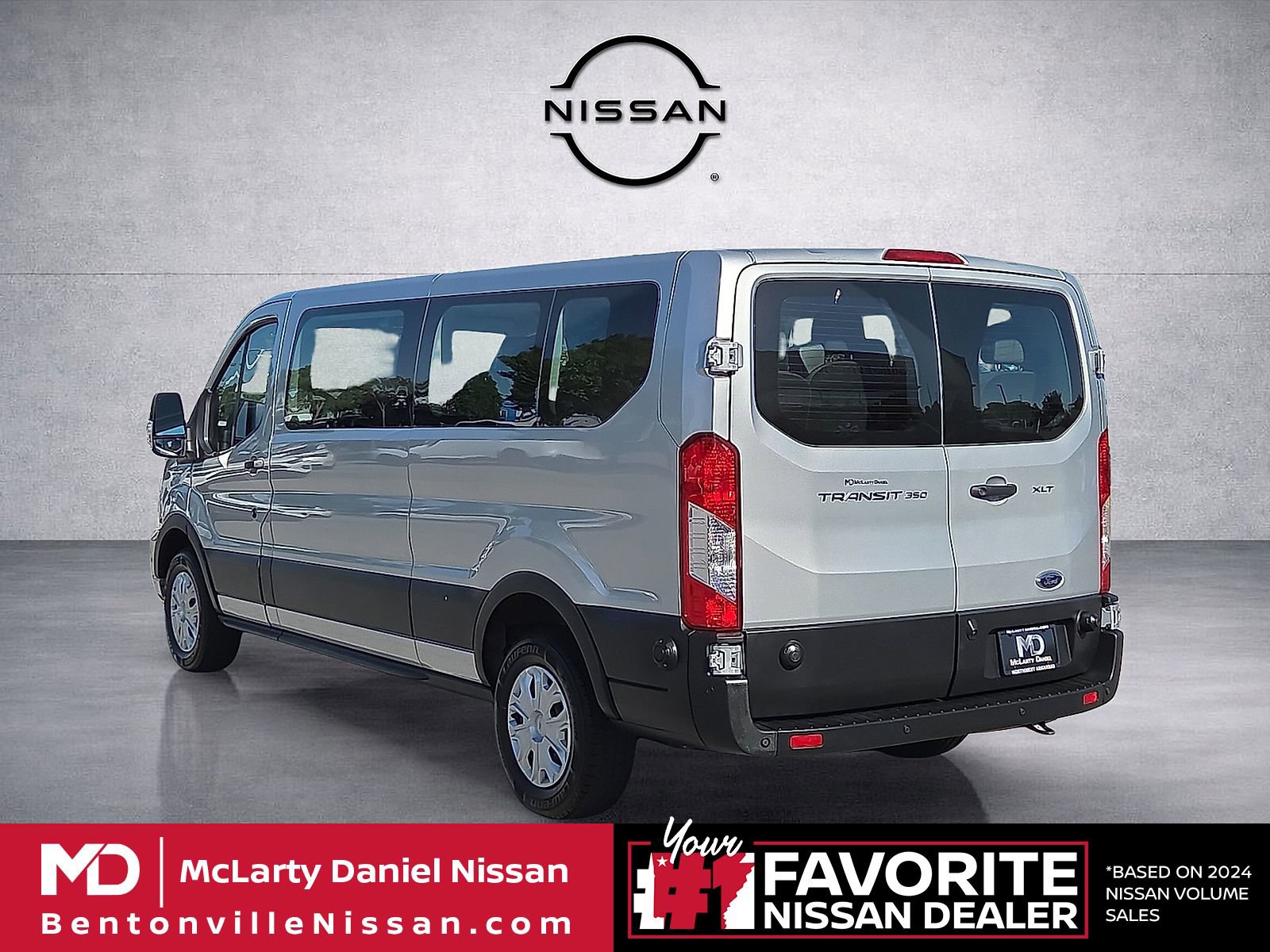 Used 2024 Ford Transit 350 XLT RWD image 4