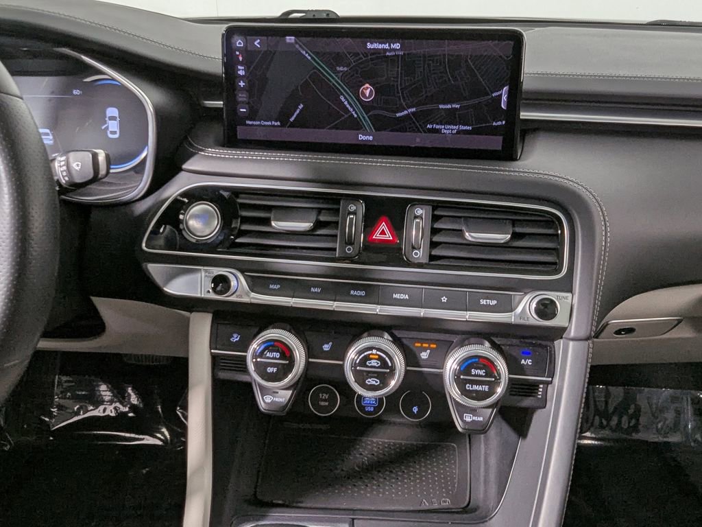 Used 2022 Genesis G70 2.0T w/ Prestige Package RWD image 35