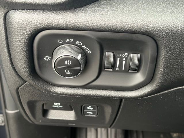 New 2026 RAM 1500 Laramie w/ Night Edition image 28