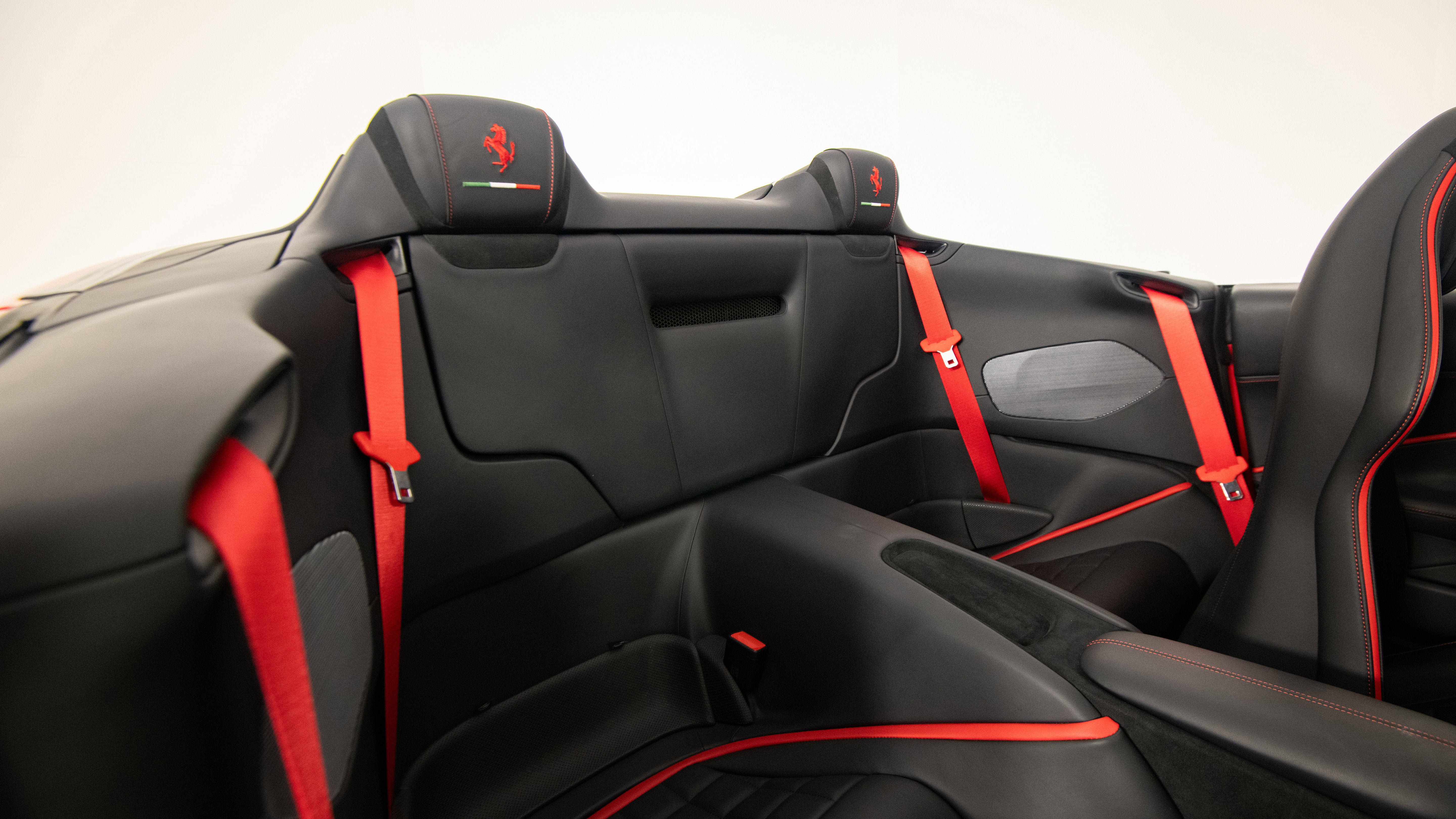 Certified 2025 Ferrari Roma Spider RWD image 29