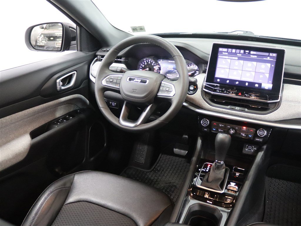 Used 2023 Jeep Compass Latitude w/ Convenience Group image 22