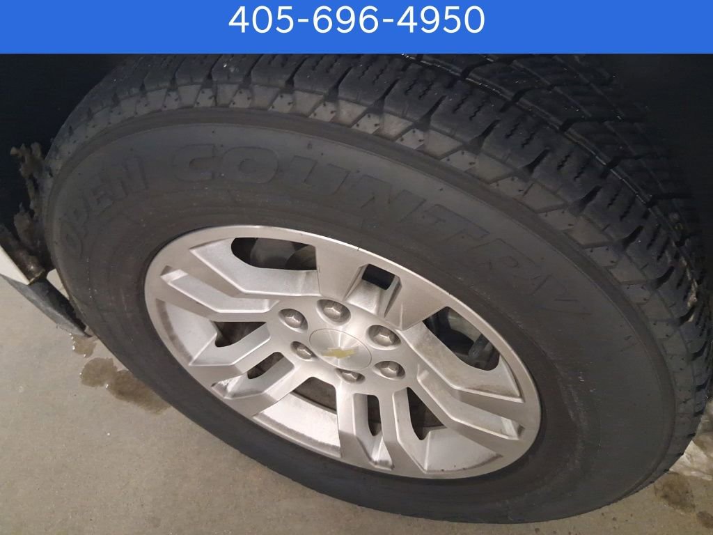 Used 2019 Chevrolet Suburban LT image 25