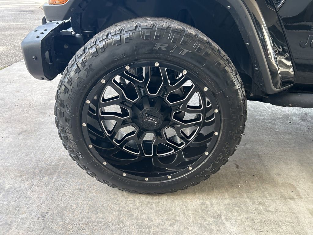 Used 2023 Jeep Gladiator Sport image 15