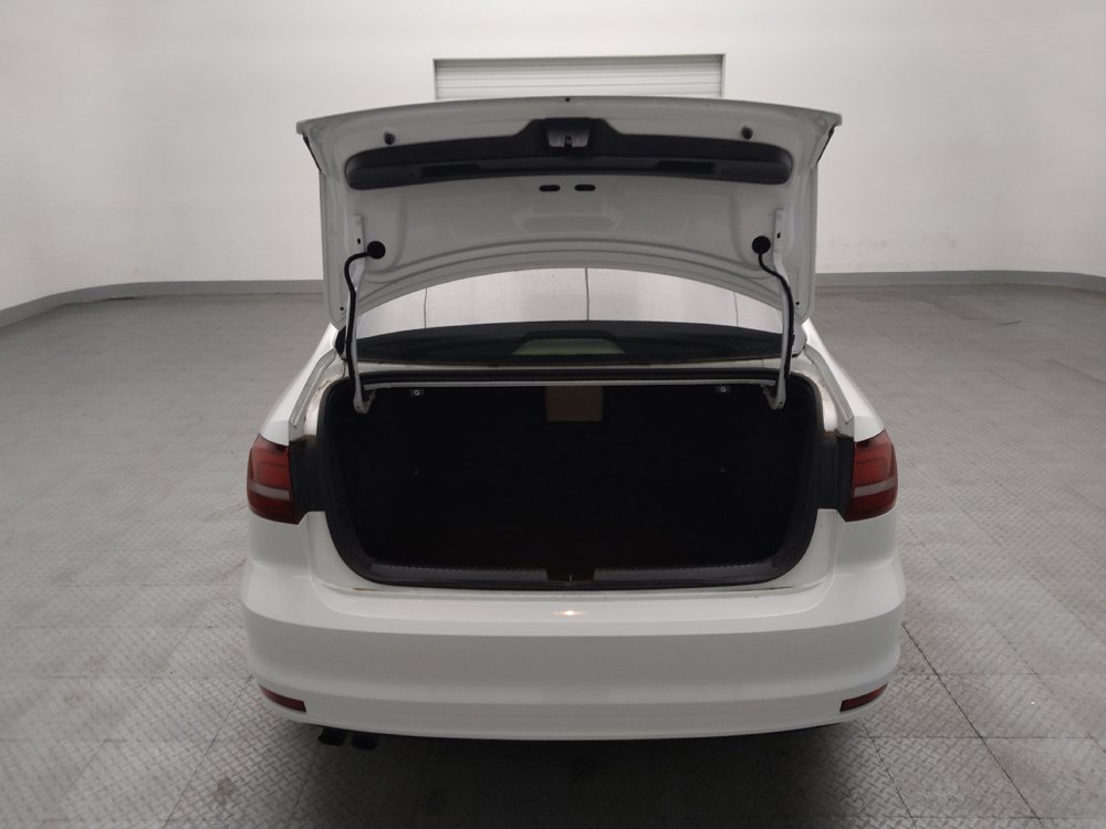 Used 2017 Volkswagen Jetta SE FWD image 29