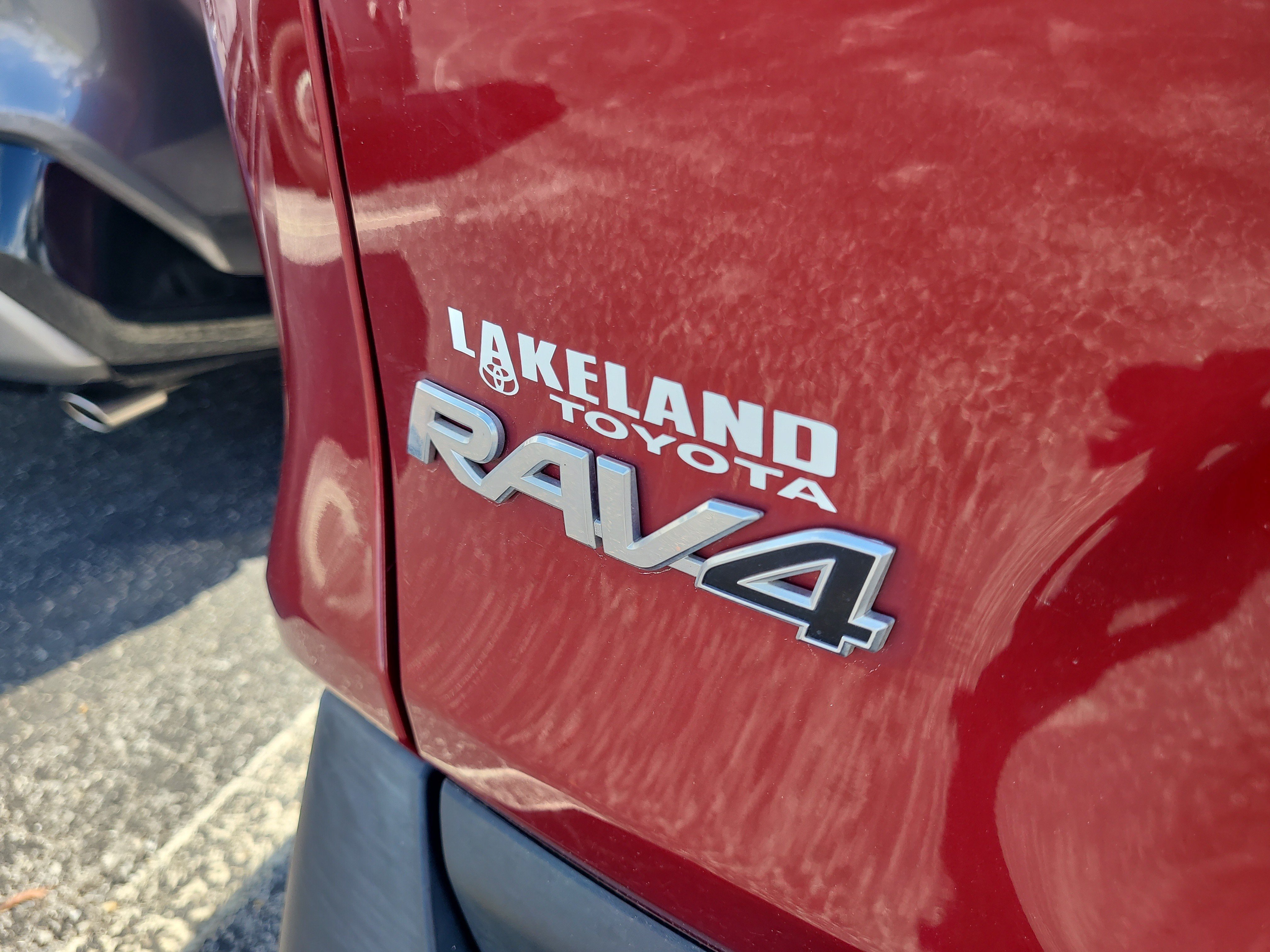 Certified 2022 Toyota RAV4 XLE Premium FWD image 11