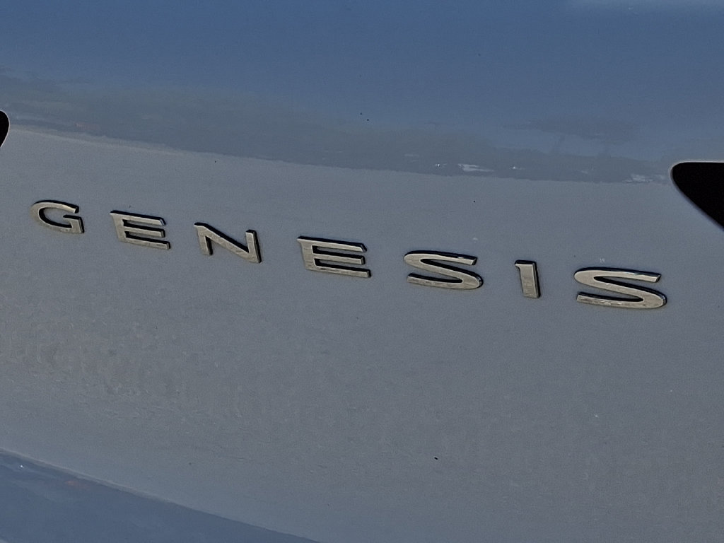 Used 2023 Genesis GV70 2.5T w/ Advanced Package AWD/4WD image 32