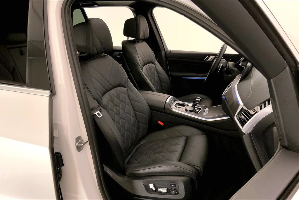 Certified 2023 BMW X5 xDrive45e w/ Luxury Seating Package AWD/4WD image 6
