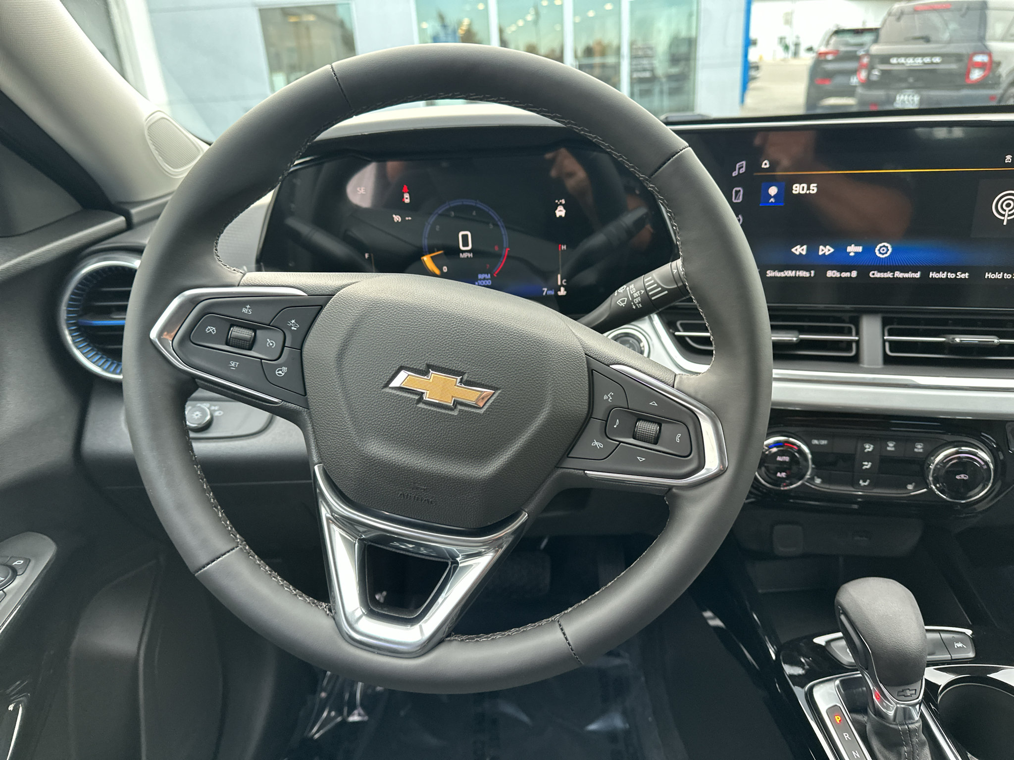 New 2026 Chevrolet Trax LT w/ LT Convenience Package FWD image 20