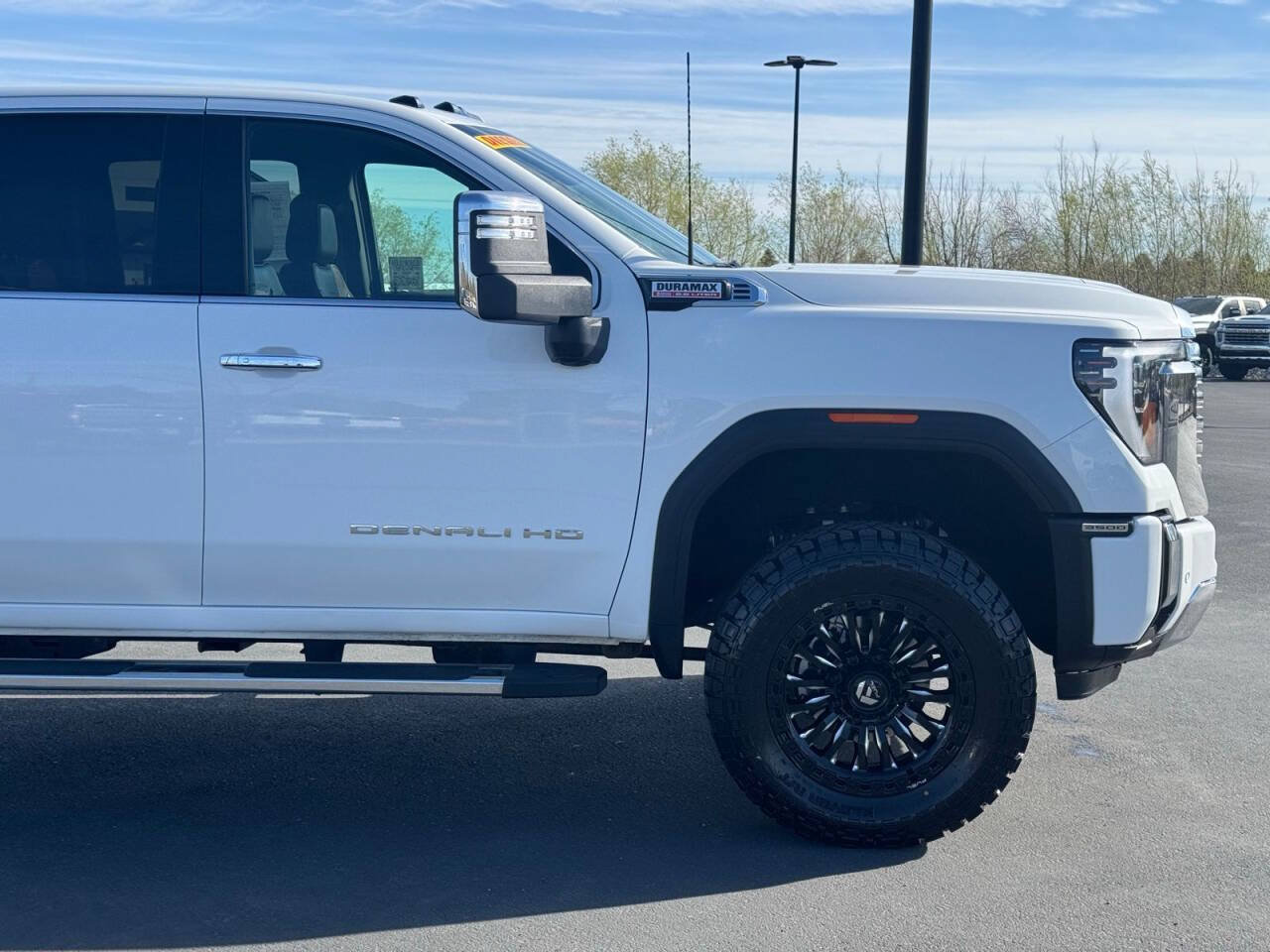 Used 2025 GMC Sierra 3500 Denali AWD/4WD image 4