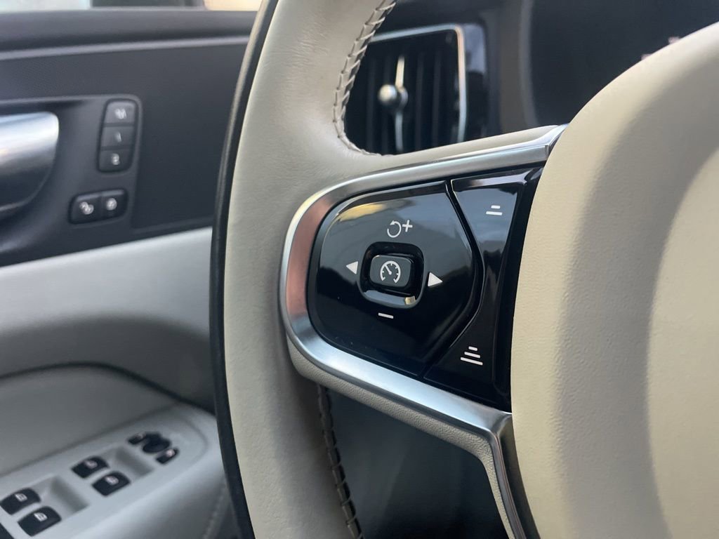 Certified 2023 Volvo XC60 B5 Core w/ Climate Package image 39