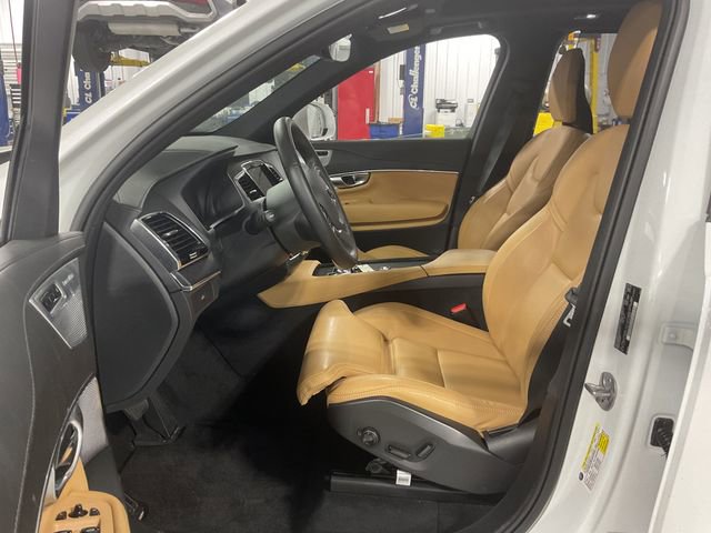 Used 2023 Volvo XC90 B6 Ultimate w/ Protection Package Premier image 8
