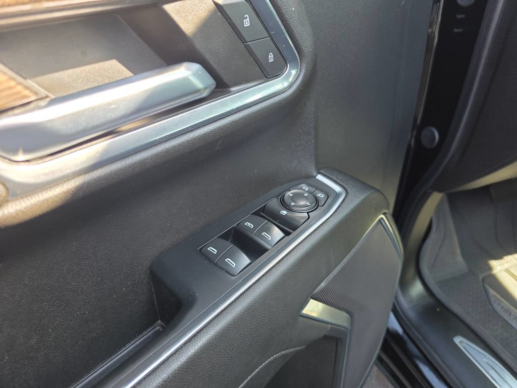 Certified 2024 Chevrolet Silverado 1500 LT AWD/4WD image 11