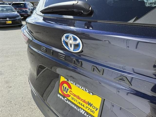 Used 2024 Toyota Sienna XLE image 10