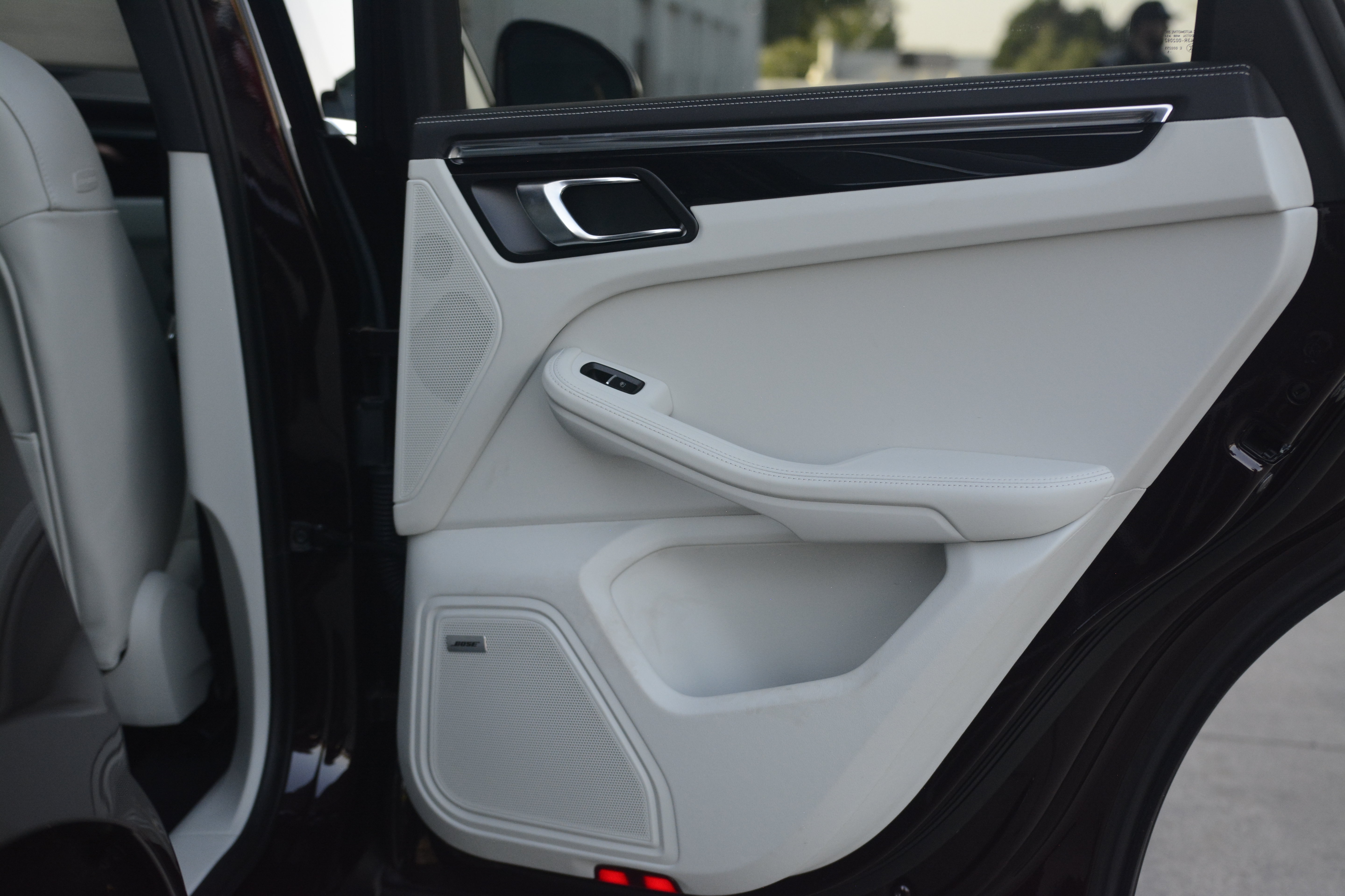 Certified 2026 Porsche Macan AWD/4WD image 34