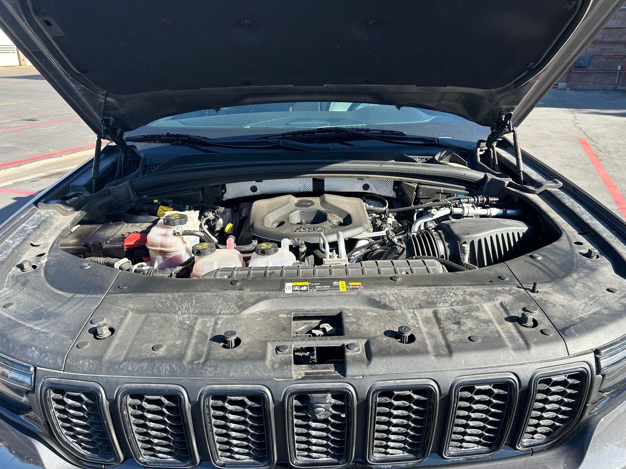 Used 2024 Jeep Grand Cherokee Trailhawk AWD/4WD image 33