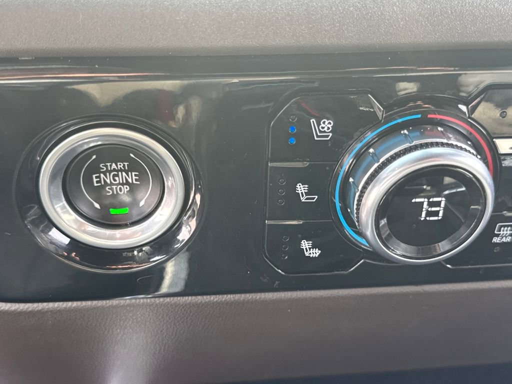 Used 2023 GMC Sierra 1500 SLT w/ SLT Premium Package image 22