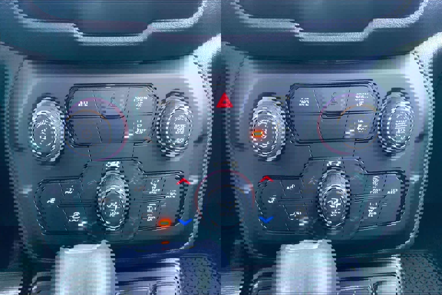 Used 2023 Jeep Renegade Latitude w/ Premium Group image 69