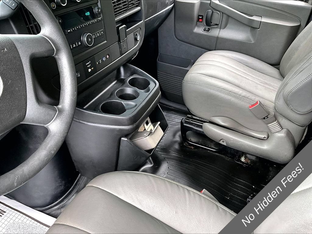 Used 2020 GMC Savana 2500 RWD image 12