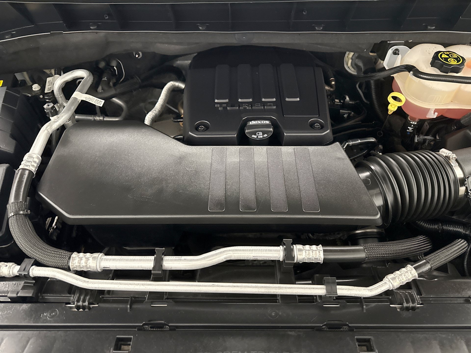 Used 2022 Chevrolet Silverado 1500 LT AWD/4WD image 22
