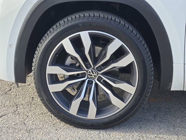 Used 2021 Volkswagen Atlas Cross Sport SEL Premium w/ Cross Sport MDO Package image 14