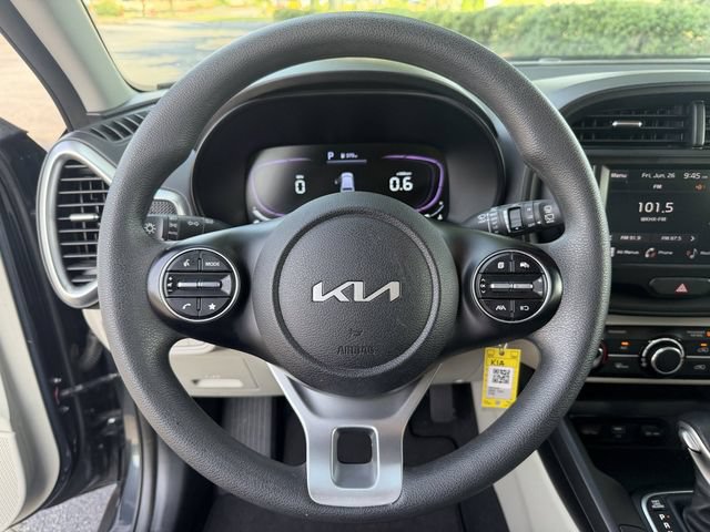 Certified 2023 Kia Soul LX w/ LX Technology Package FWD image 18