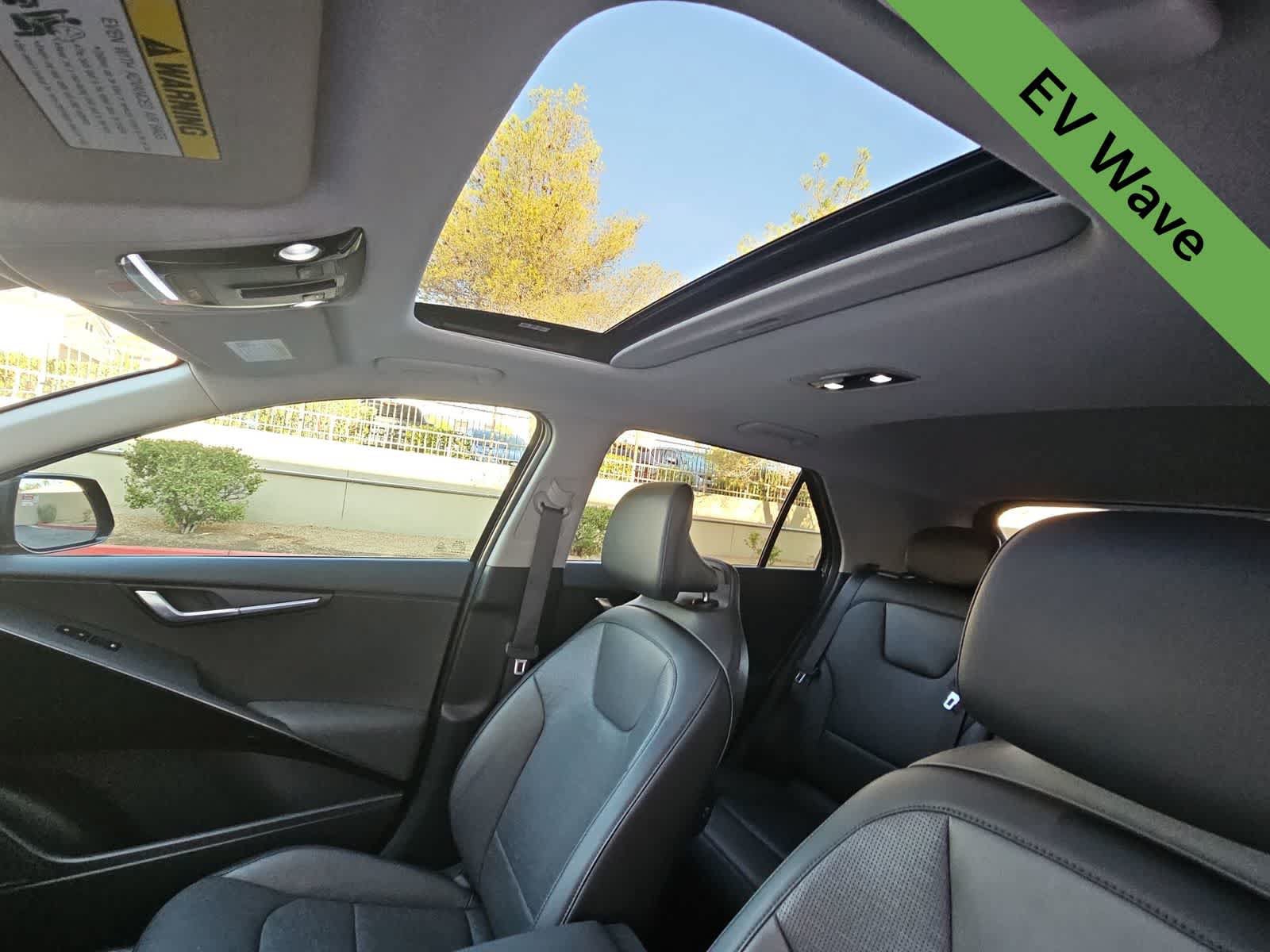 Used 2024 Kia Niro Wave FWD image 28