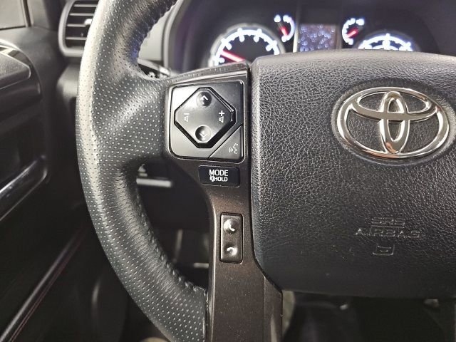 Used 2020 Toyota 4Runner TRD Off-Road AWD/4WD image 18