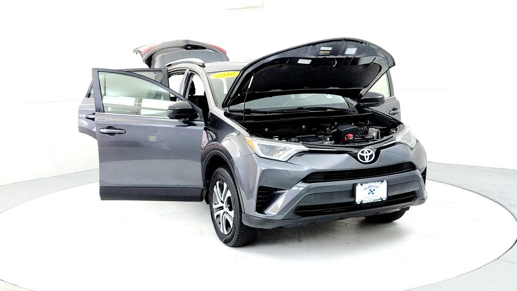 Used 2016 Toyota RAV4 LE AWD/4WD image 9