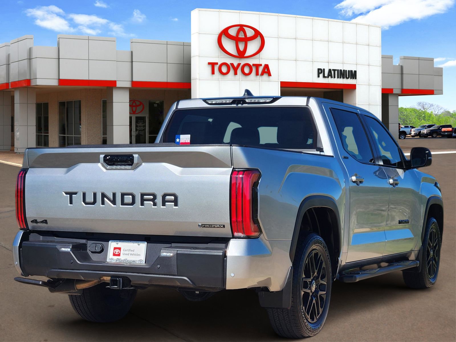 Used 2025 Toyota Tundra Limited AWD/4WD image 4