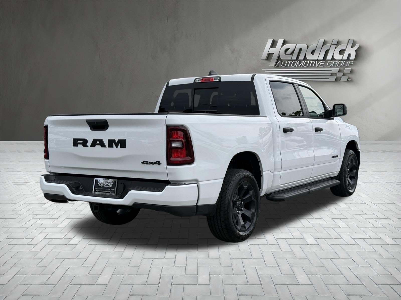 New 2026 RAM 1500 Express AWD/4WD image 10