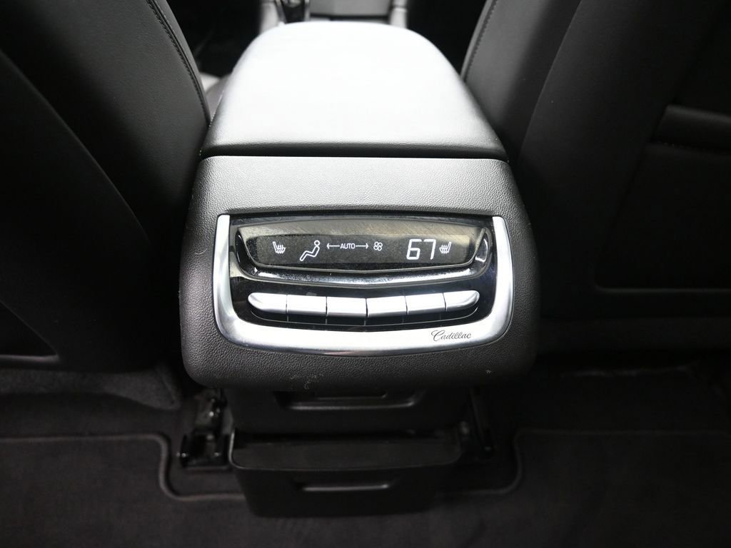 Used 2024 Cadillac XT6 Premium Luxury image 25