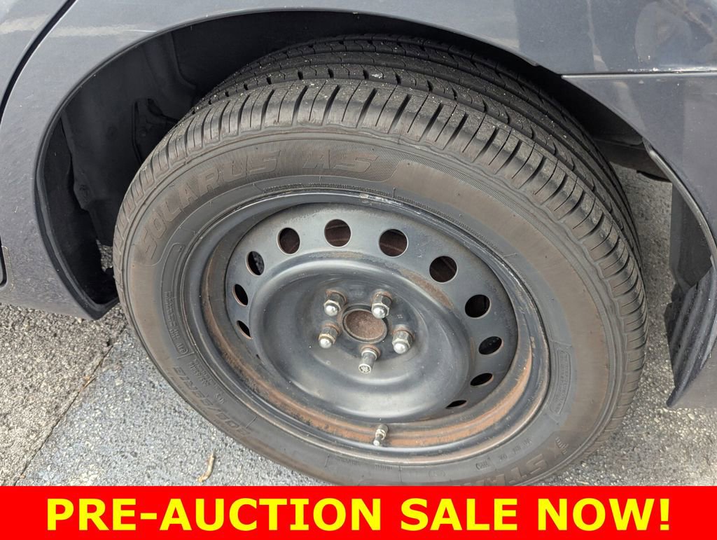 Used 2014 Toyota Corolla LE FWD image 16