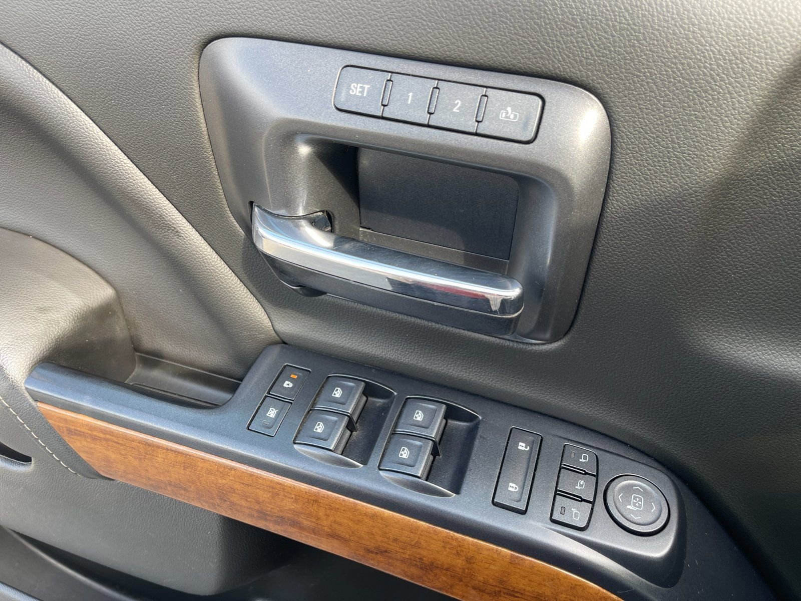 Used 2019 Chevrolet Silverado 3500 High Country w/ Duramax Plus Package AWD/4WD image 13