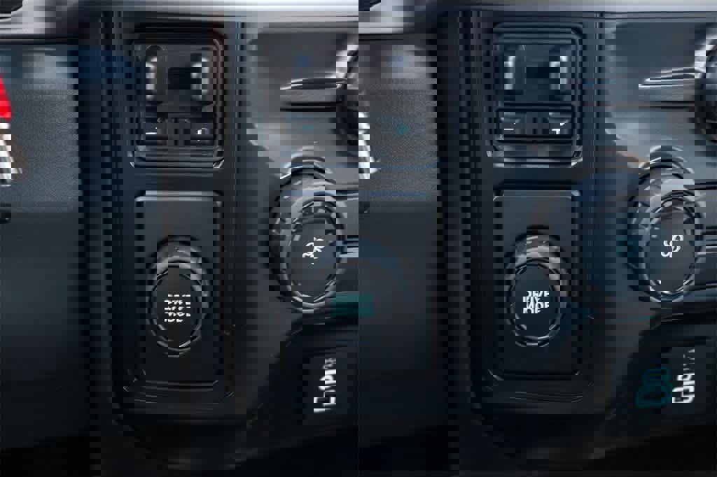 New 2026 Ford F250 XL w/ XL Chrome Package image 23