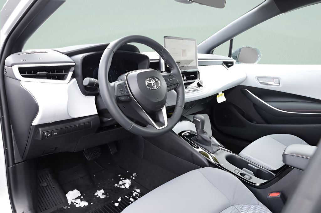 Certified 2025 Toyota Corolla SE w/ SE Premium Package FWD image 27