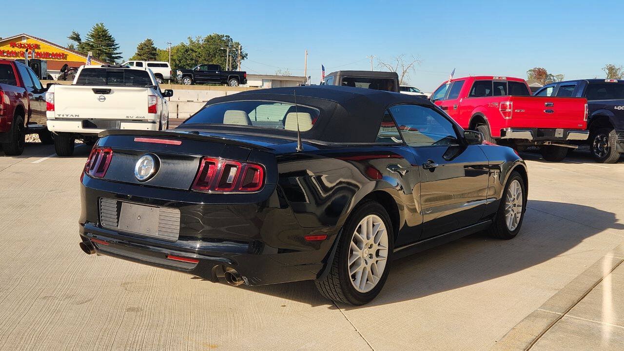 Used 2013 Ford Mustang Premium RWD image 6