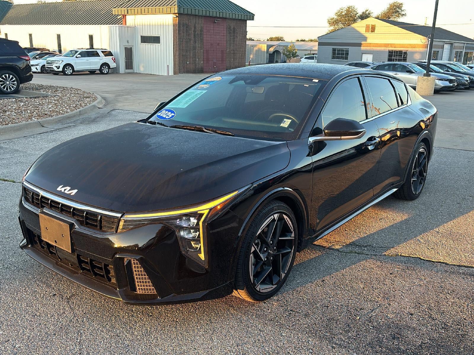 Used 2025 Kia K4 GT-Line w/ GT-Line Sunroof Package FWD image 3