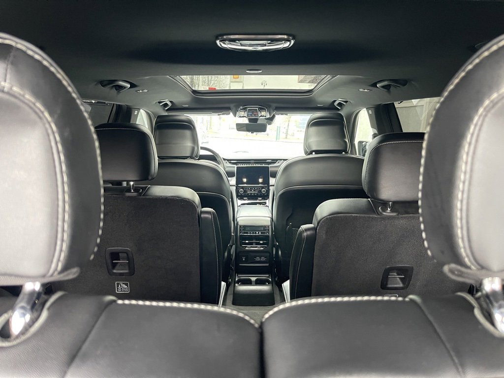 Used 2021 Jeep Grand Cherokee L Overland w/ Advanced Protech Group III image 20