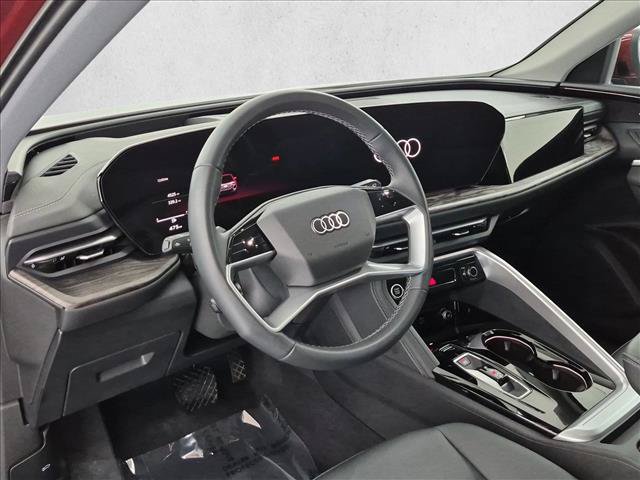 Used 2025 Audi Q5 Premium Plus w/ Premium Plus AWD/4WD image 10