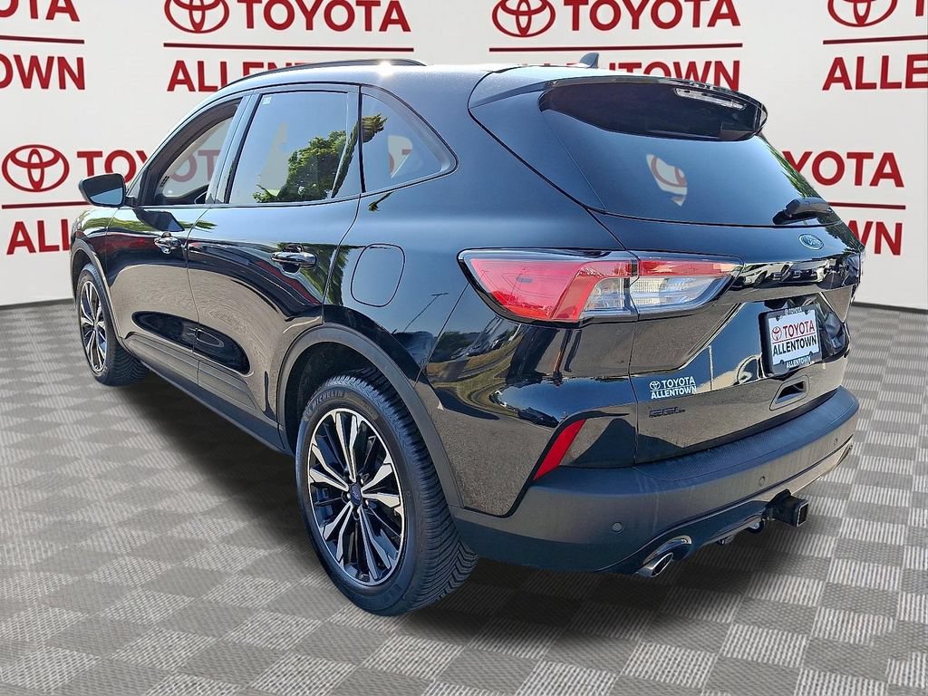 Used 2022 Ford Escape SEL w/ SEL Stealth AWD Package image 6