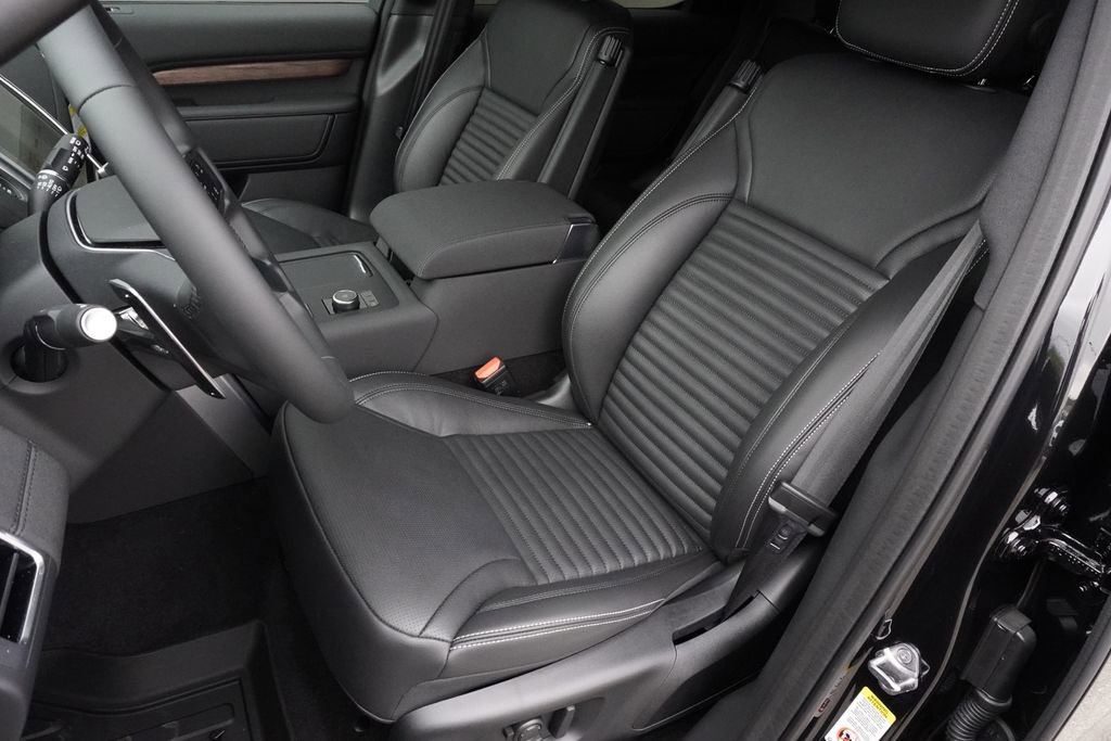 New 2026 Land Rover Discovery S AWD/4WD image 20